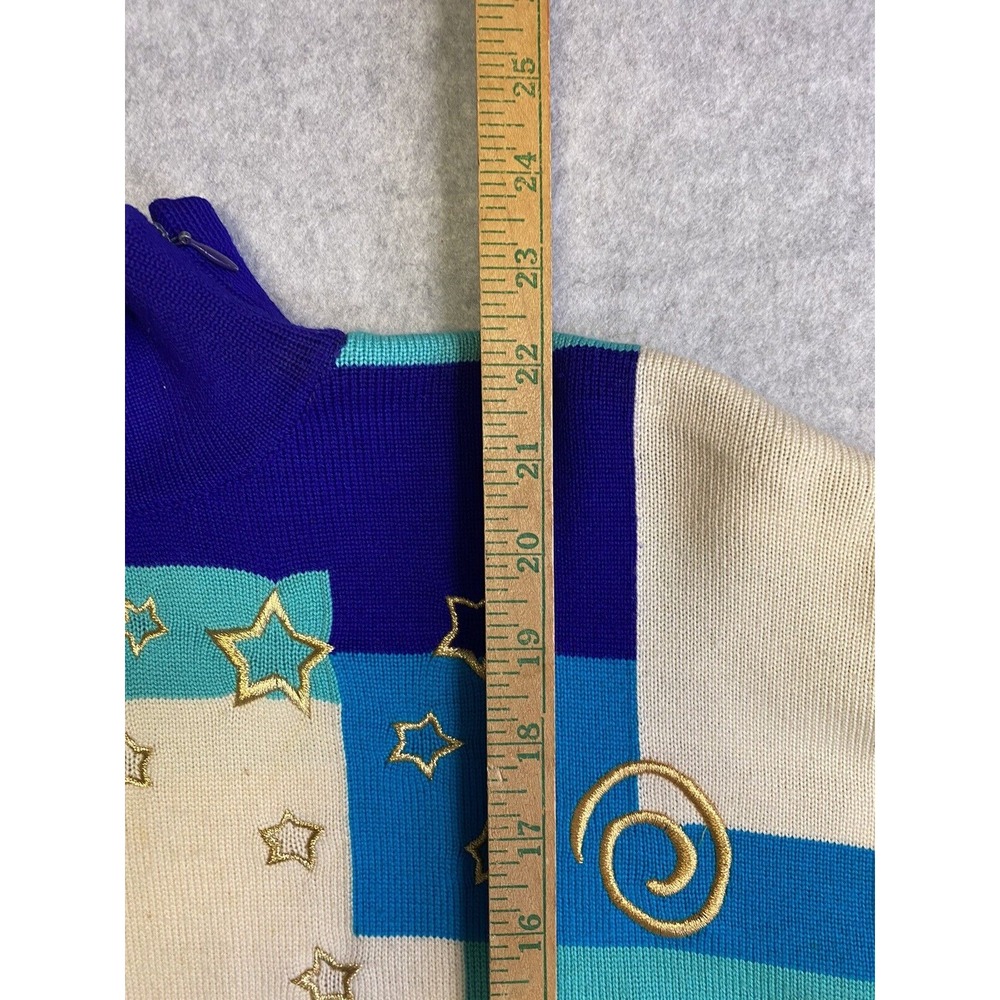 St‎ John Sweater Womens Small Blue Geometric Pullover Abstract Star Hearts Knit - Picture 9 of 12